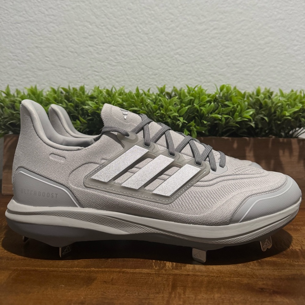 Adidas UltraBoost Light Metal Baseball Cleats Grey Silver ID8606 Men's Size 12.5